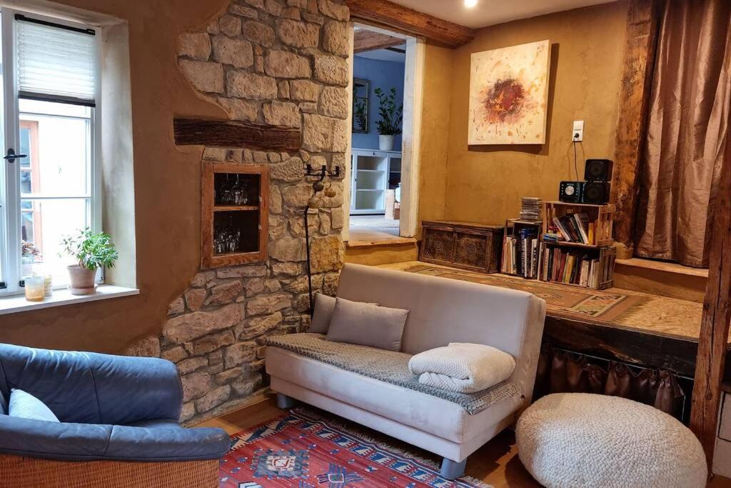 Schoene Ferienwohnung Mit Kamin Neustadt an der Weinstraße Екстериор снимка
